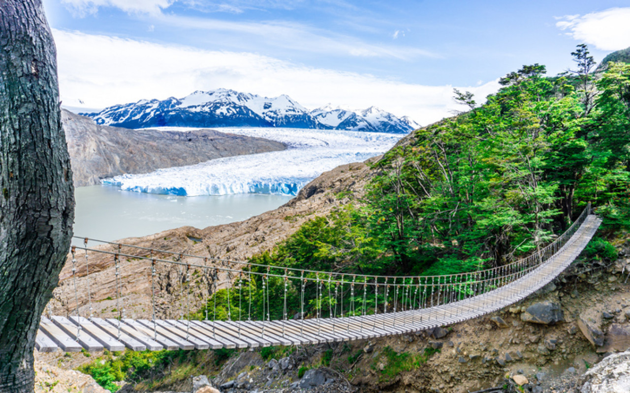Trekking circuito W en Torres del Paine desde lago Grey (temporada