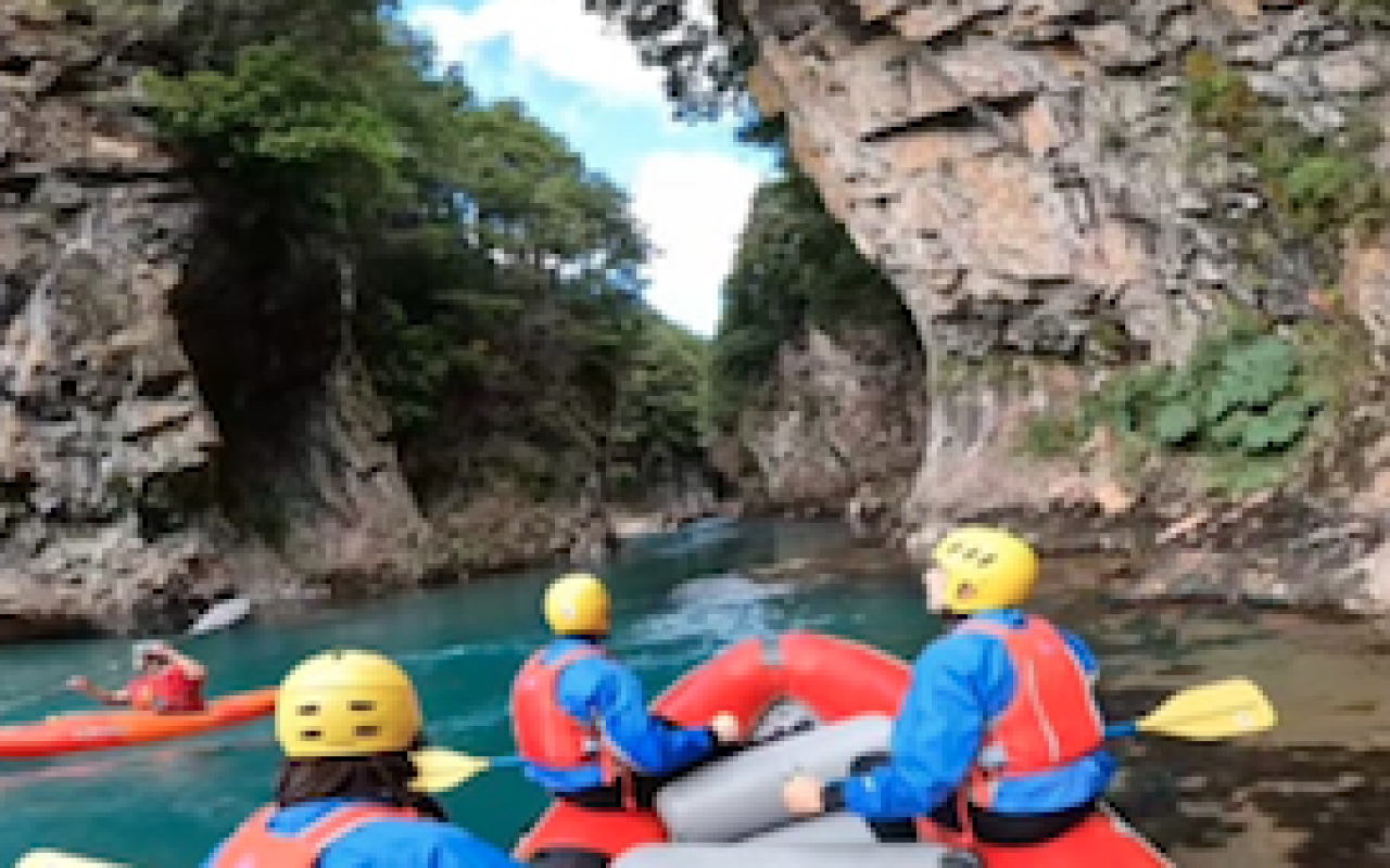 RAFTING EN EL RIO PALOMA - Patagonia Nostrum