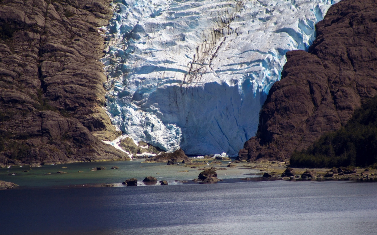 Expedición De Trekking Por El Parque Nacional Kawéskar Tours En