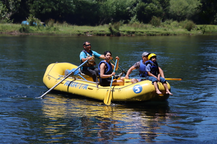 FLOTADA EN BALSA