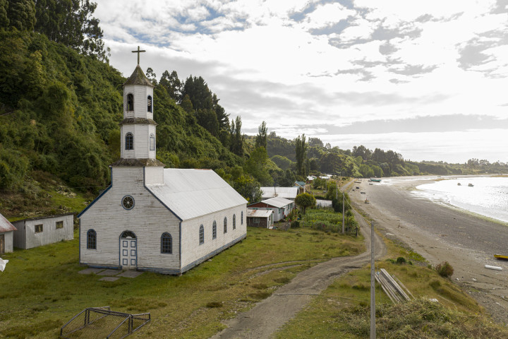 Recorrido virtual e inclusivo a Iglesia Nuestra Señora de Lourdes, Llingua, Chiloé.