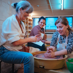 Taller de cerámica con torno en Lago Llanquihue