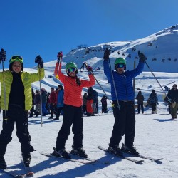 Clases de Ski o Snowboard Principiantes + Actividades en Parque Farellones