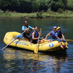 FLOTADA EN BALSA