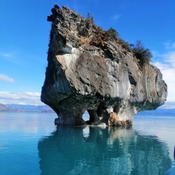 Capillas de Mármol / Ventisquero Colgante Queulat / Termas Ensenada Pérez   4 días 3 noches