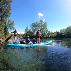 DESCENSO EN STAND UP PADDLE GRUPAL