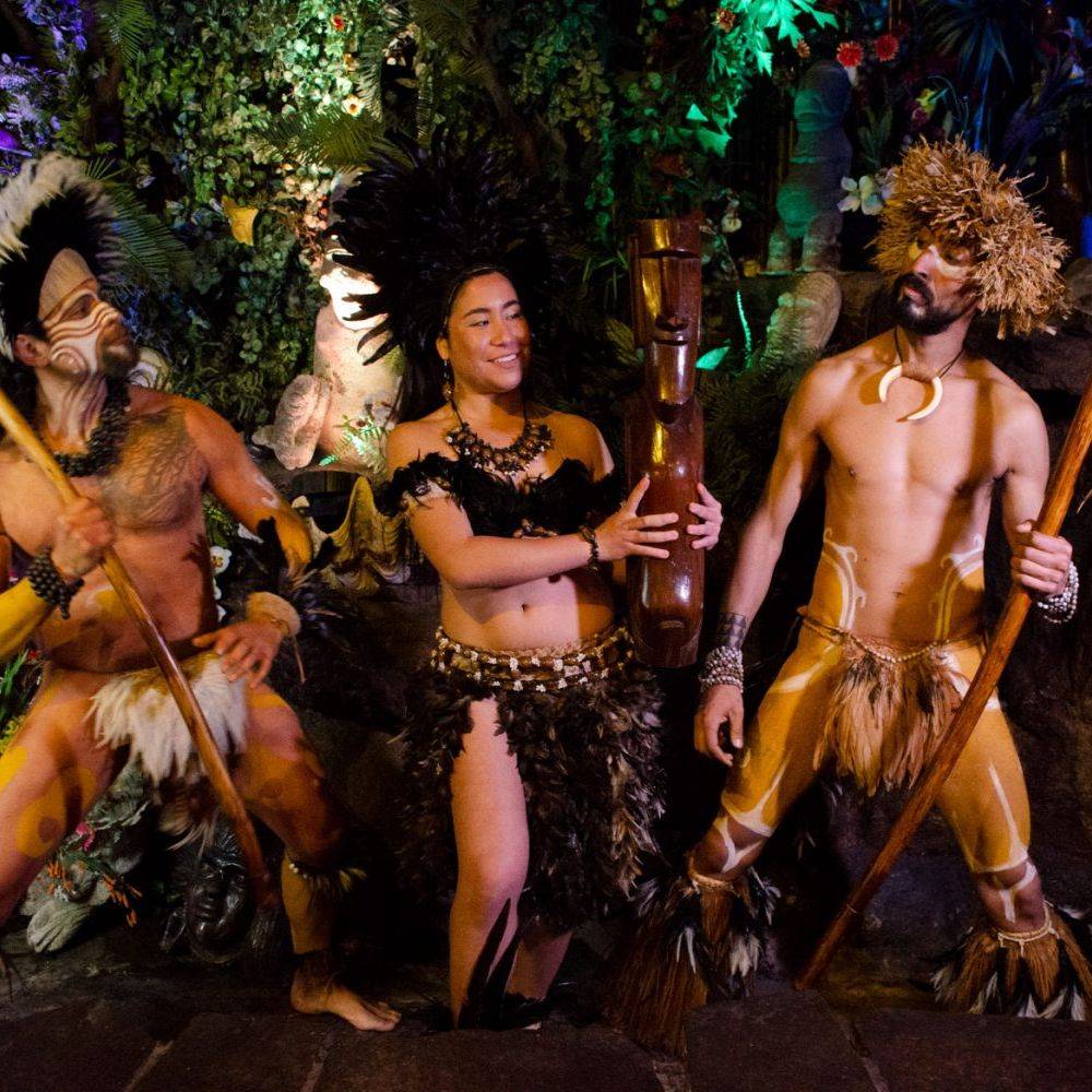 Cena Show Bali Hai