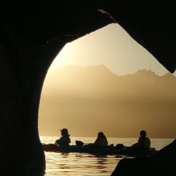 Kayak al Amanecer Capilla de Mármol